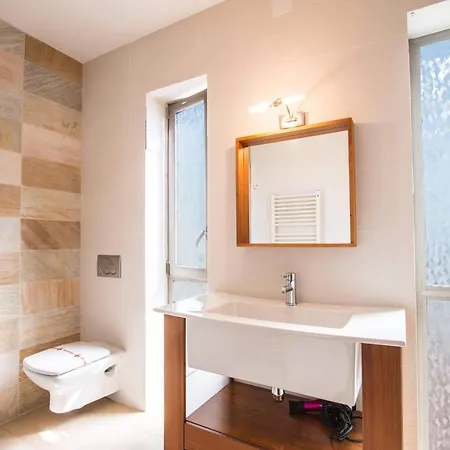 Athos - Plusholidays * Ifach